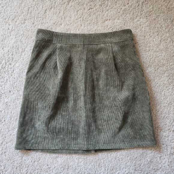 Everly Womens SMALL GREEN Thin Short soft Corduroy Button Mini Skirt Y2K - Picture 6 of 6